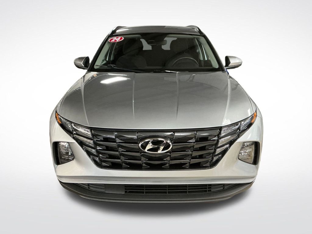 Used 2024 Silver Hyundai SEL image 9