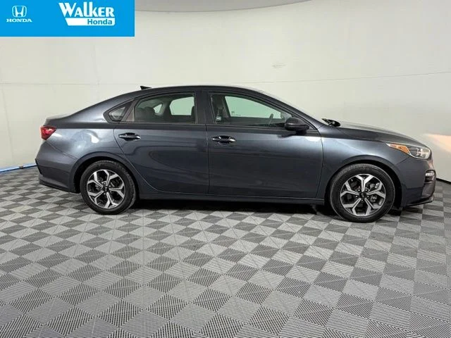 Used 2021 Gray Kia LXS image 9