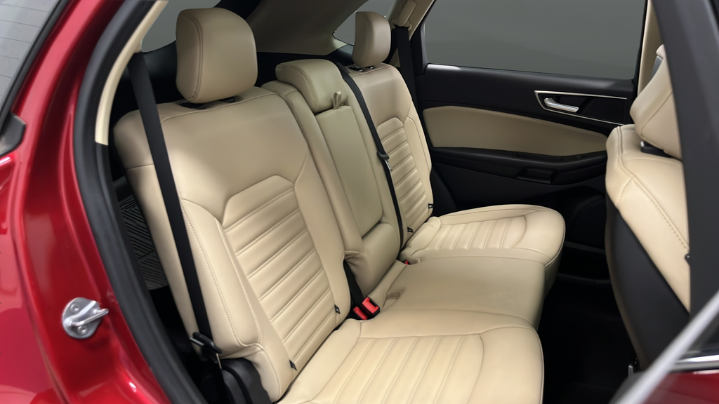 Used 2022 Rapid Red Metallic Tinted Clearcoat Ford SEL image 24