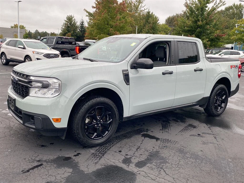 Used 2022 Oxford White Ford XLT image 6