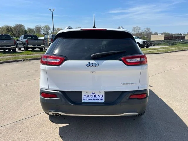 Used 2018 White Jeep Limited image 7