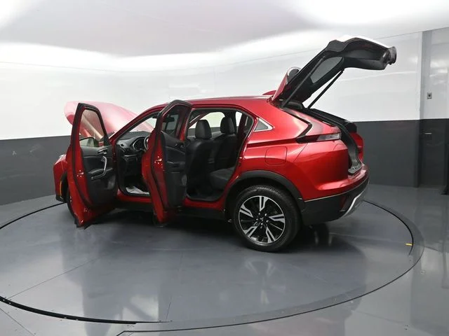 Used 2024  Mitsubishi SE image 36