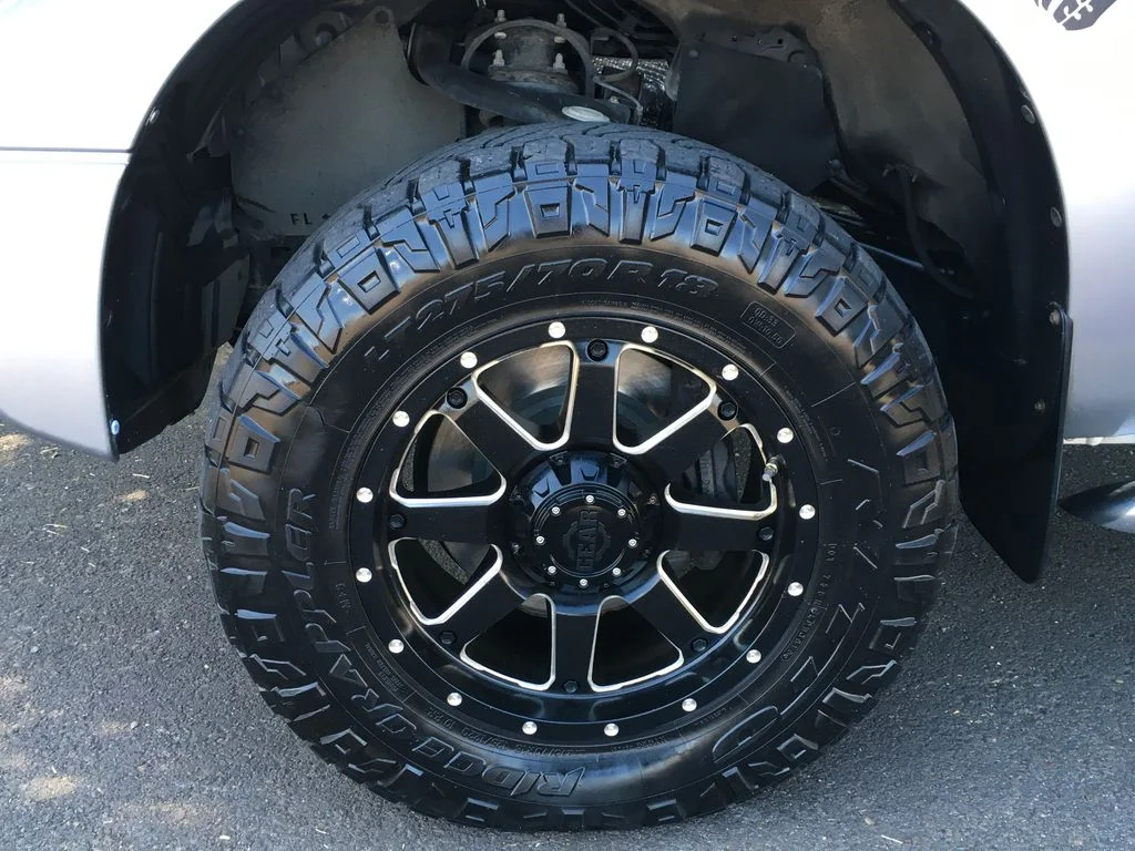 Used 2010 Silver Toyota Limited image 40
