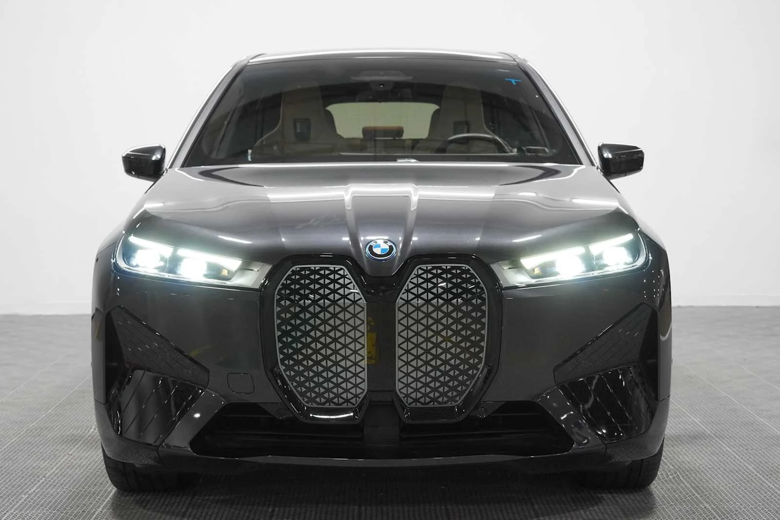 Certified Used 2024 Dark Graphite Metallic BMW xDrive50 image 2