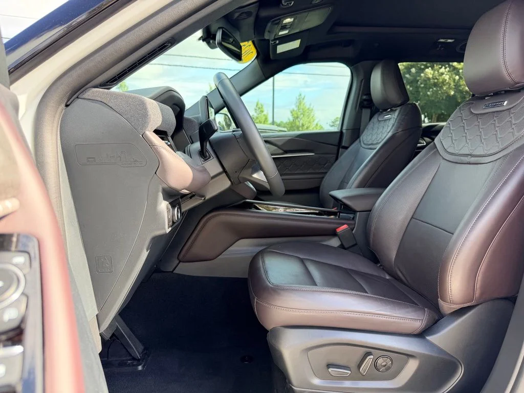 Used 2025 White Ford Platinum image 22