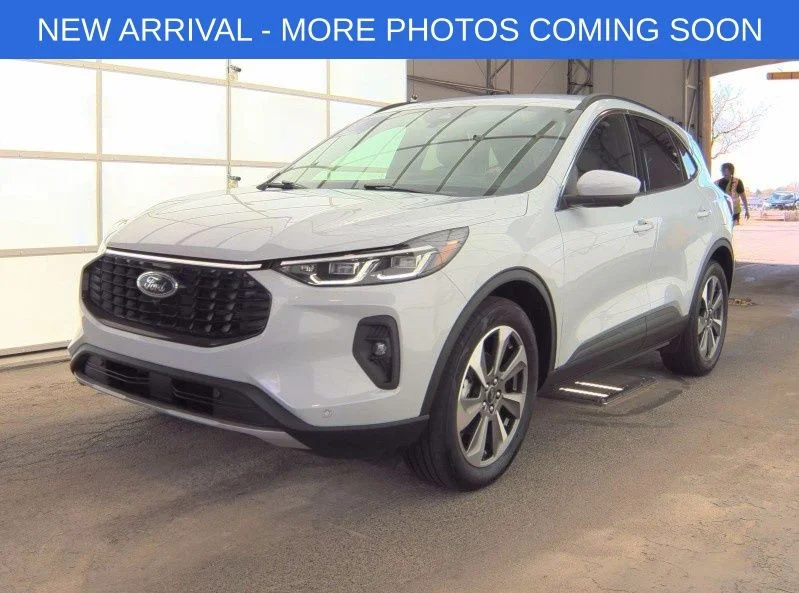 2025 Ford Escape Hybrid