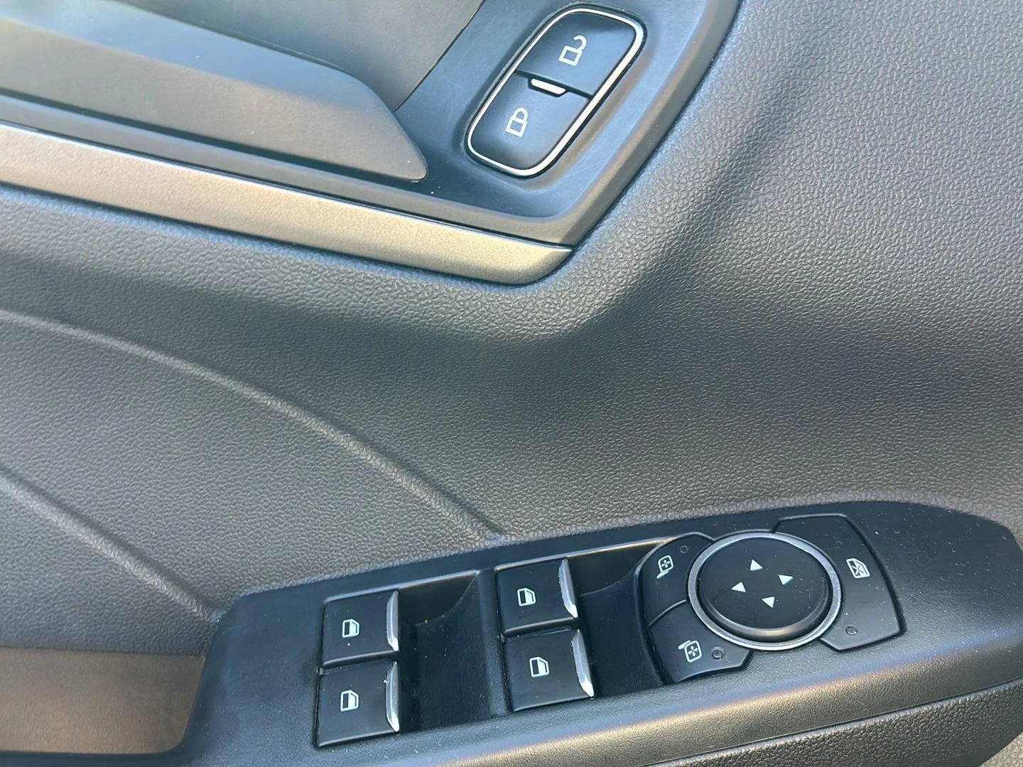 Used 2024 Agate Black Ford Active image 18