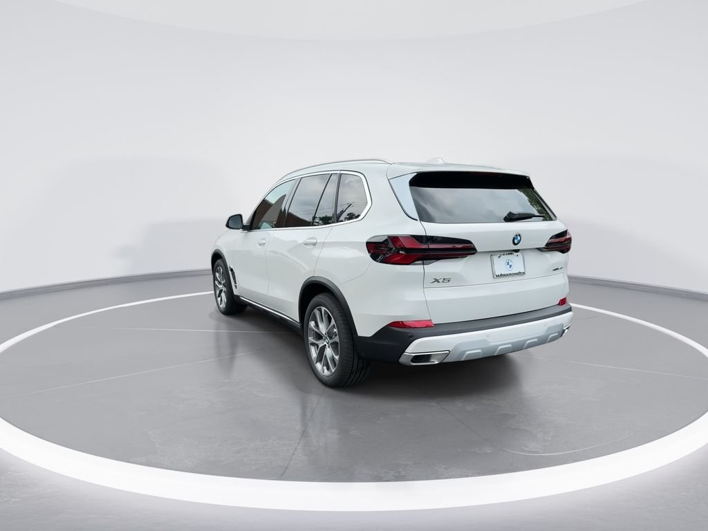 New 2026 White BMW xDrive40i image 6
