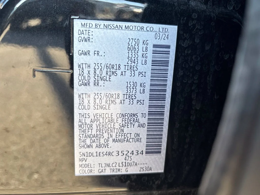 Used 2024 Black INFINITI PURE image 11