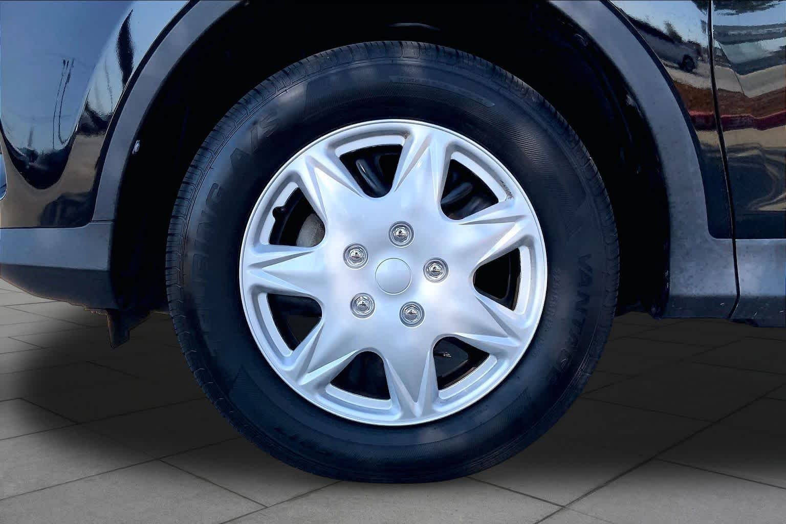 Used 2015 Black Toyota LE image 11