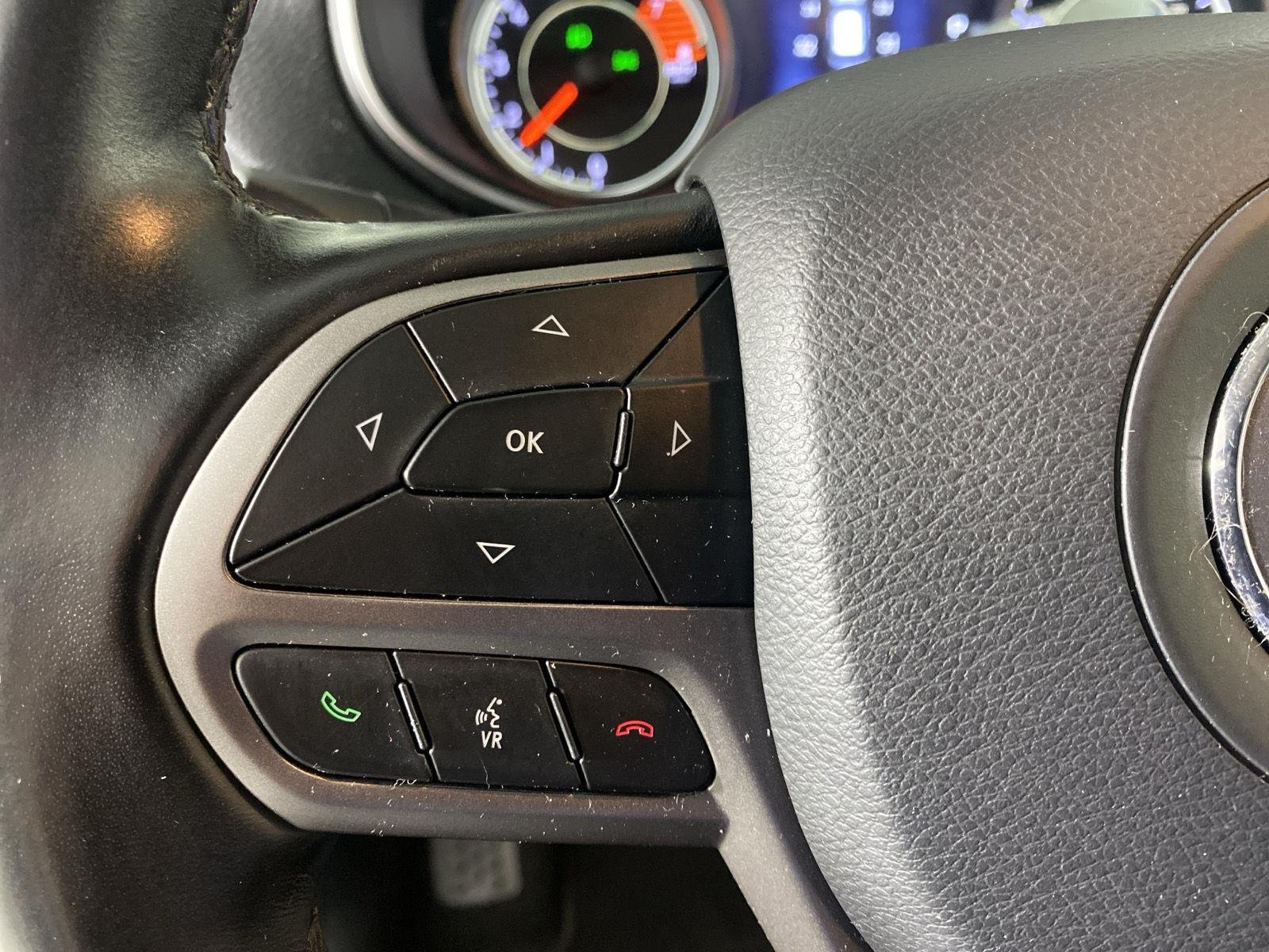 Used 2019 Sting-Gray Clearcoat Jeep Limited image 24