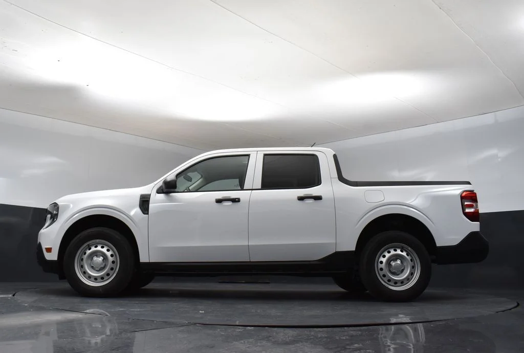 New 2026 Oxford White Ford XL image 29
