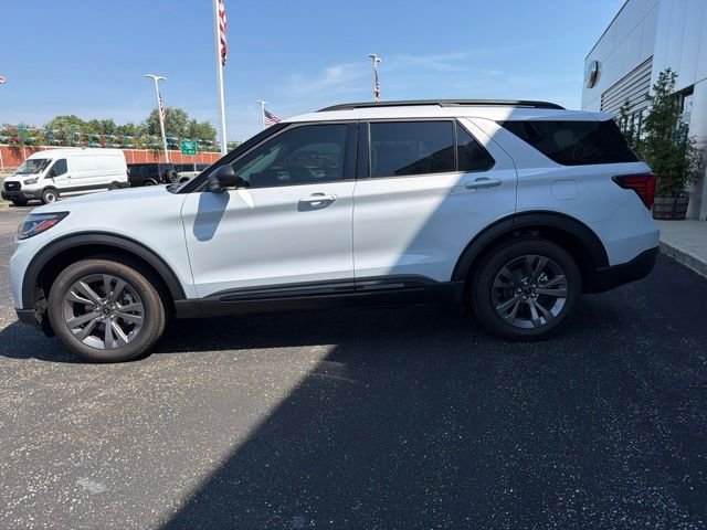 New 2026 Space White Metallic Ford Active image 6