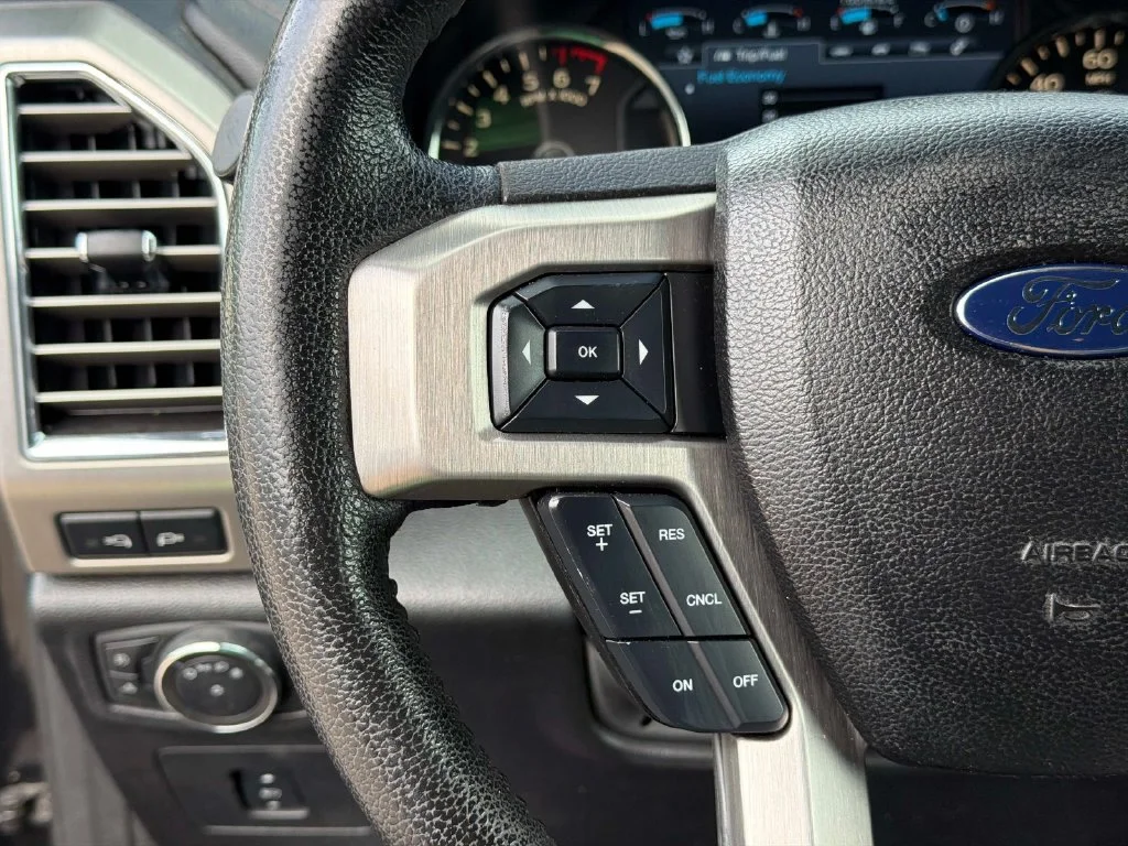 Used 2015 Tuxedo Black Metallic Ford Platinum image 31