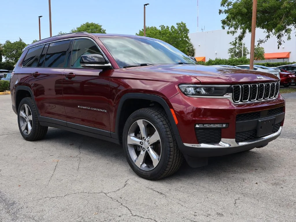 Used 2022 Red Jeep Limited image 70