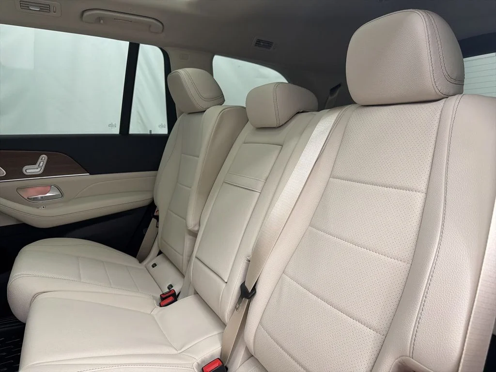 New 2026 White Mercedes-Benz GLS 450 image 17