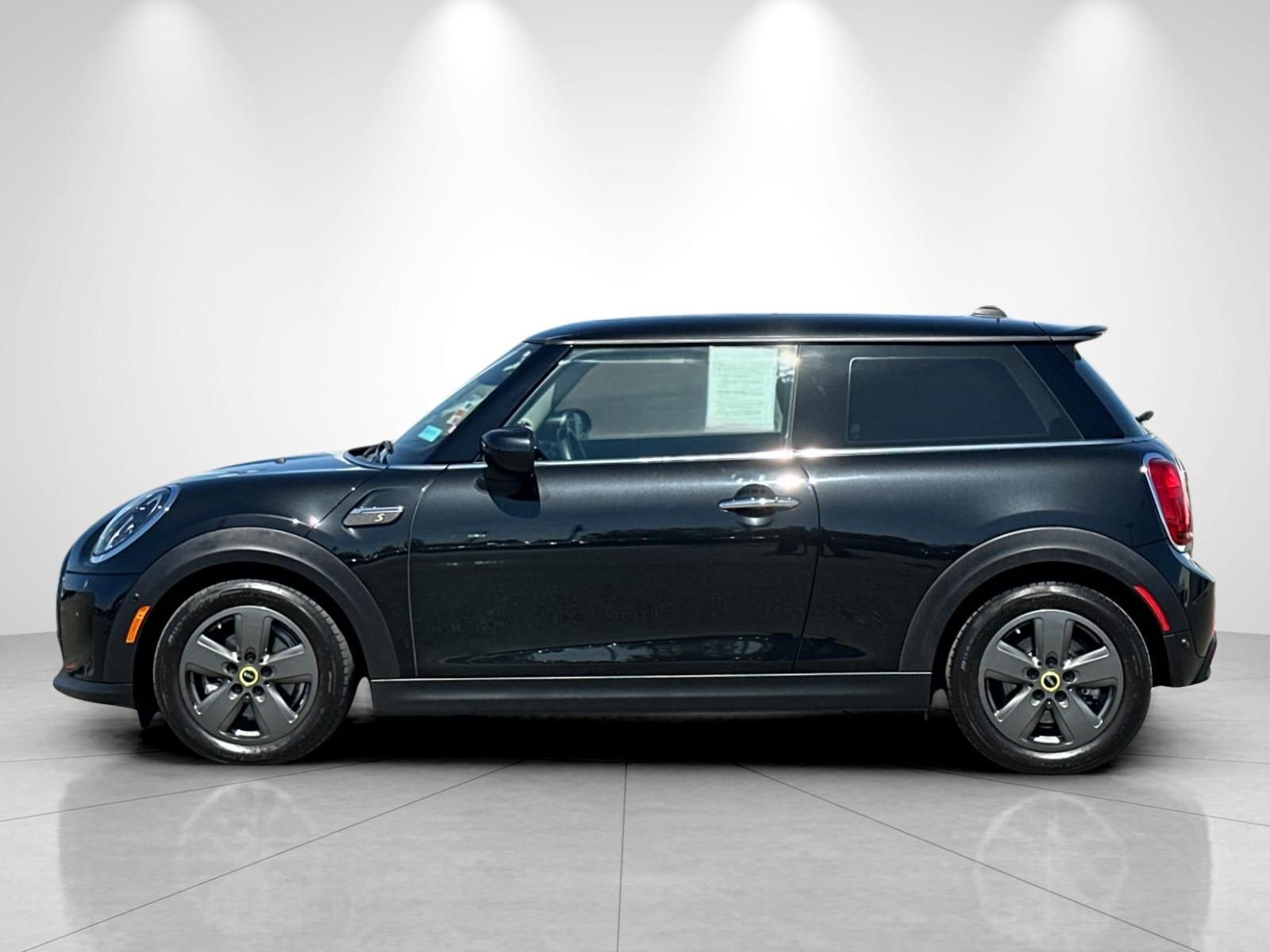 Used 2023 MINI Hardtop 2 Door SE with VIN WMW13DJ04P2T98147 for sale in Fairfield, CA