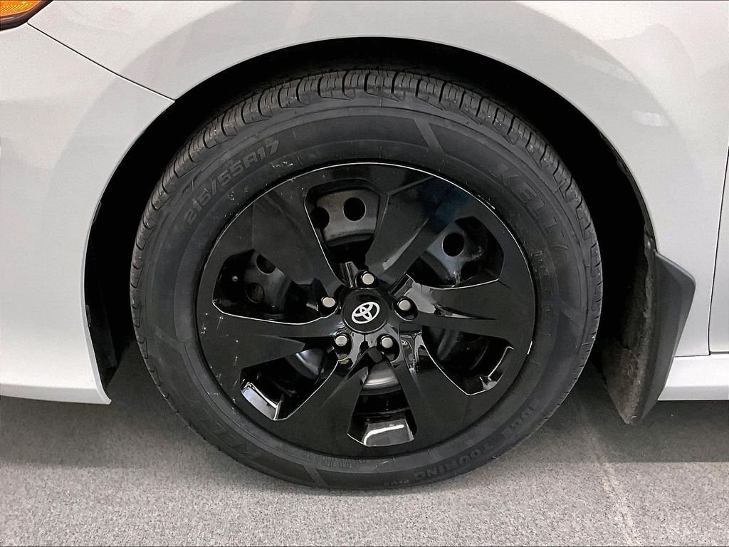 Used 2024 Ice Toyota LE image 7
