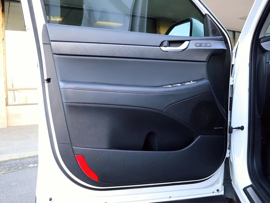 2023 Hyundai Palisade Limited - Photo 11