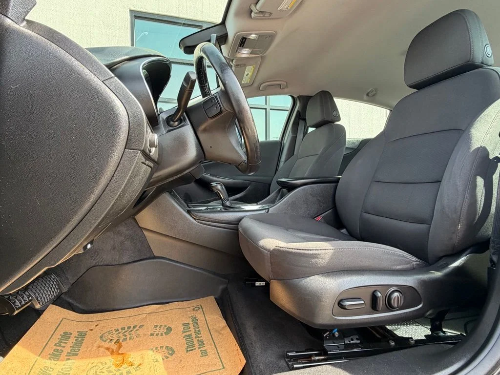 Used 2018 Black Chevrolet LT image 10