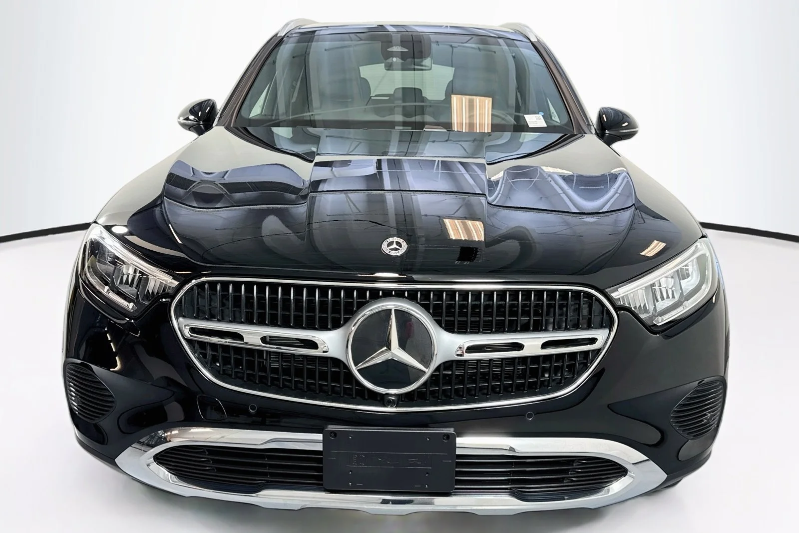 Used 2026 Black Mercedes-Benz GLC 300 image 2