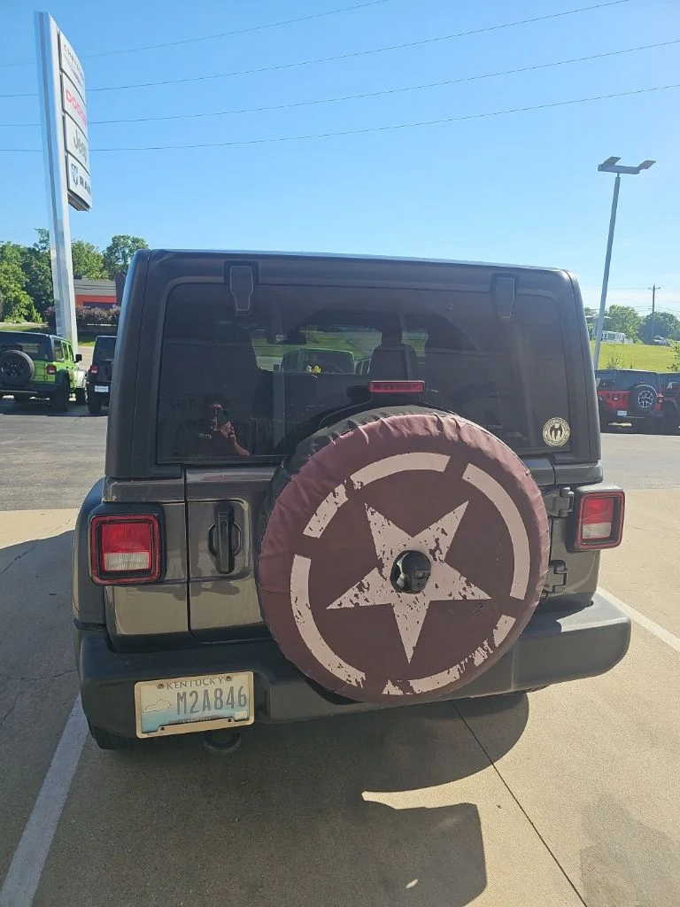 Used 2024 Gray Jeep Sport S image 3