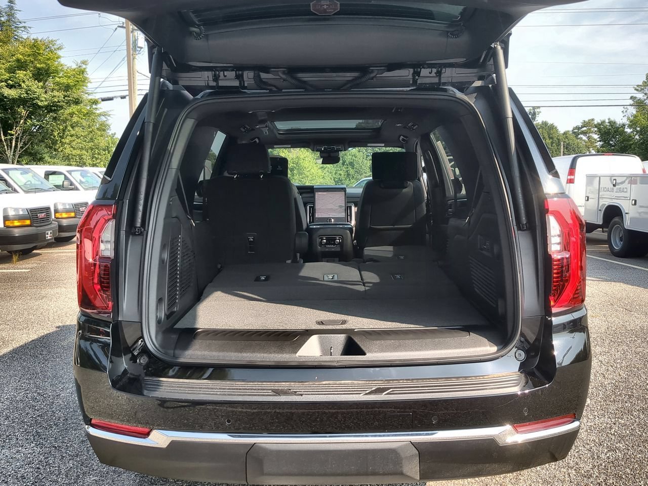 New 2026 Onyx Black GMC Elevation image 27