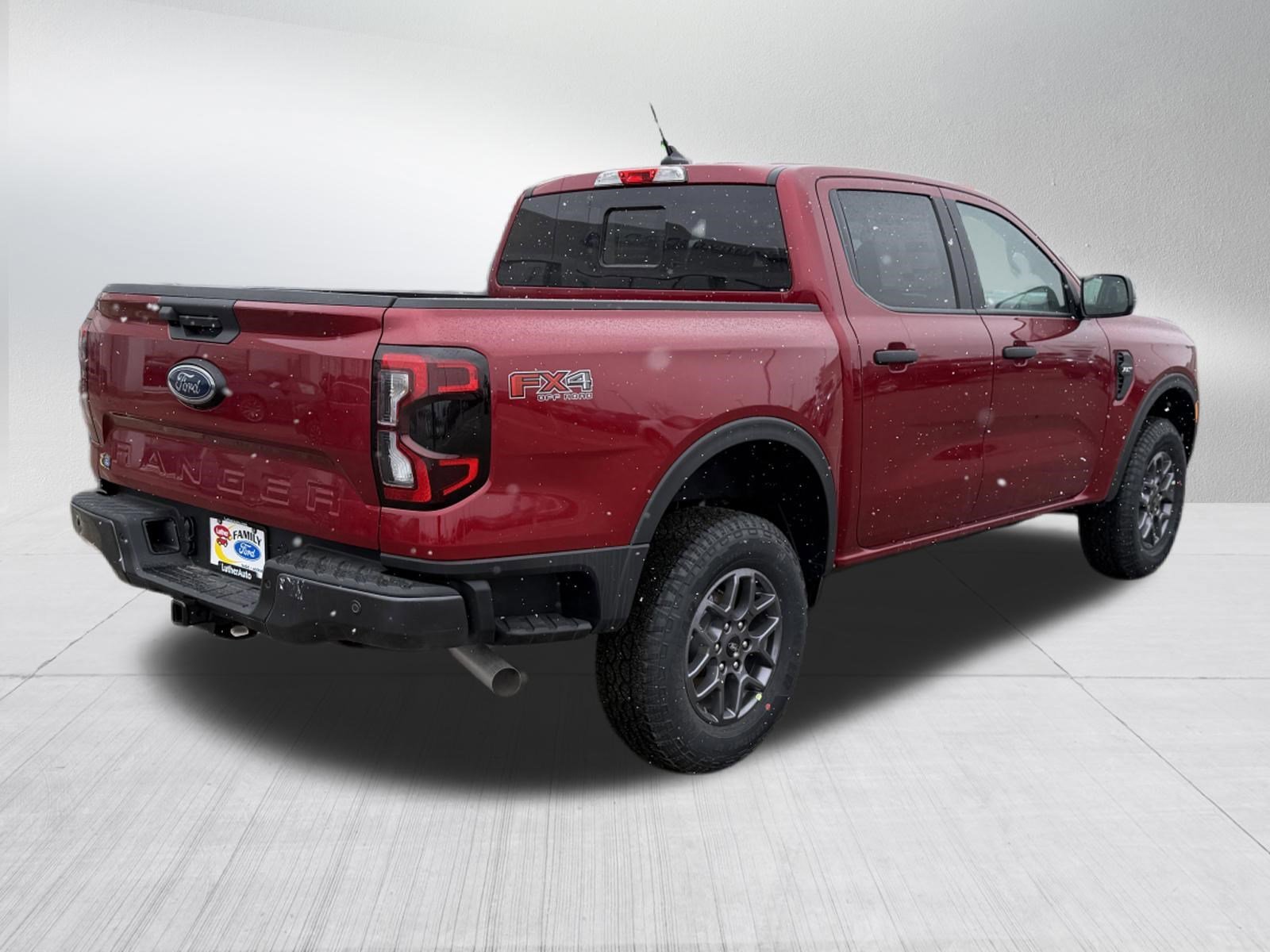 New 2025 Ruby Red Metallic Tinted Clearcoat Ford XLT image 4