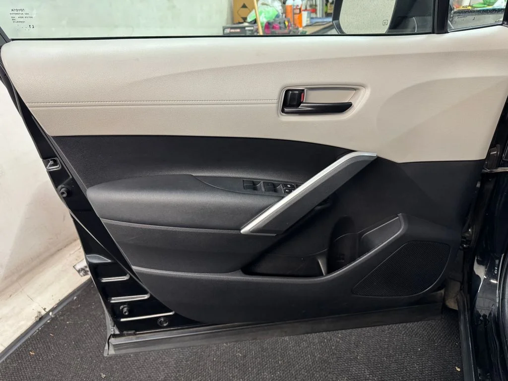 Used 2024 Black Toyota L image 13