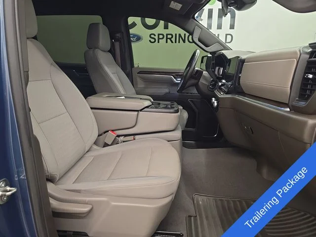 Used 2024 Metallic GMC SLE image 10