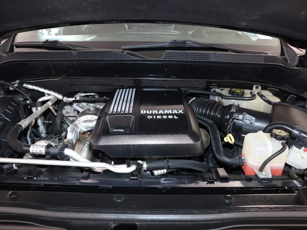 Used 2020 Black Chevrolet High Country Crew Cab image 18