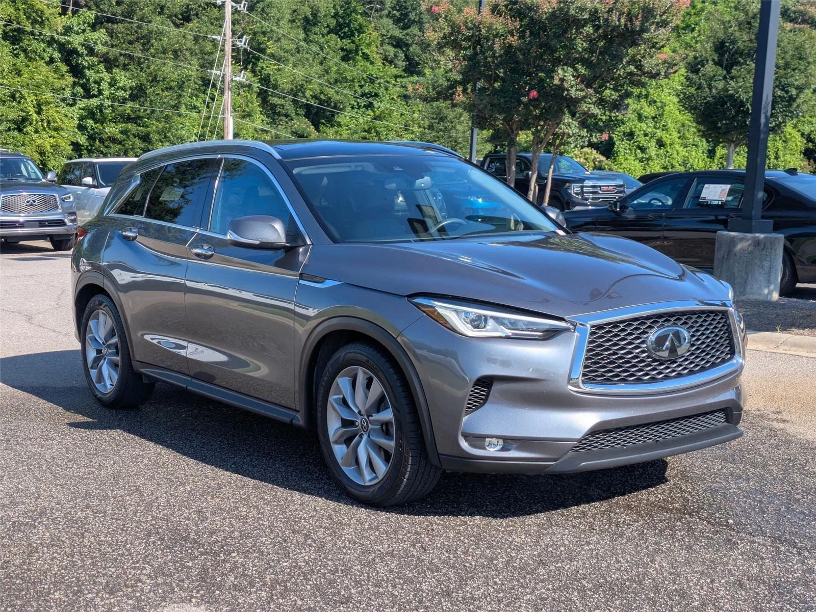 Used 2020  INFINITI LUXE image 3