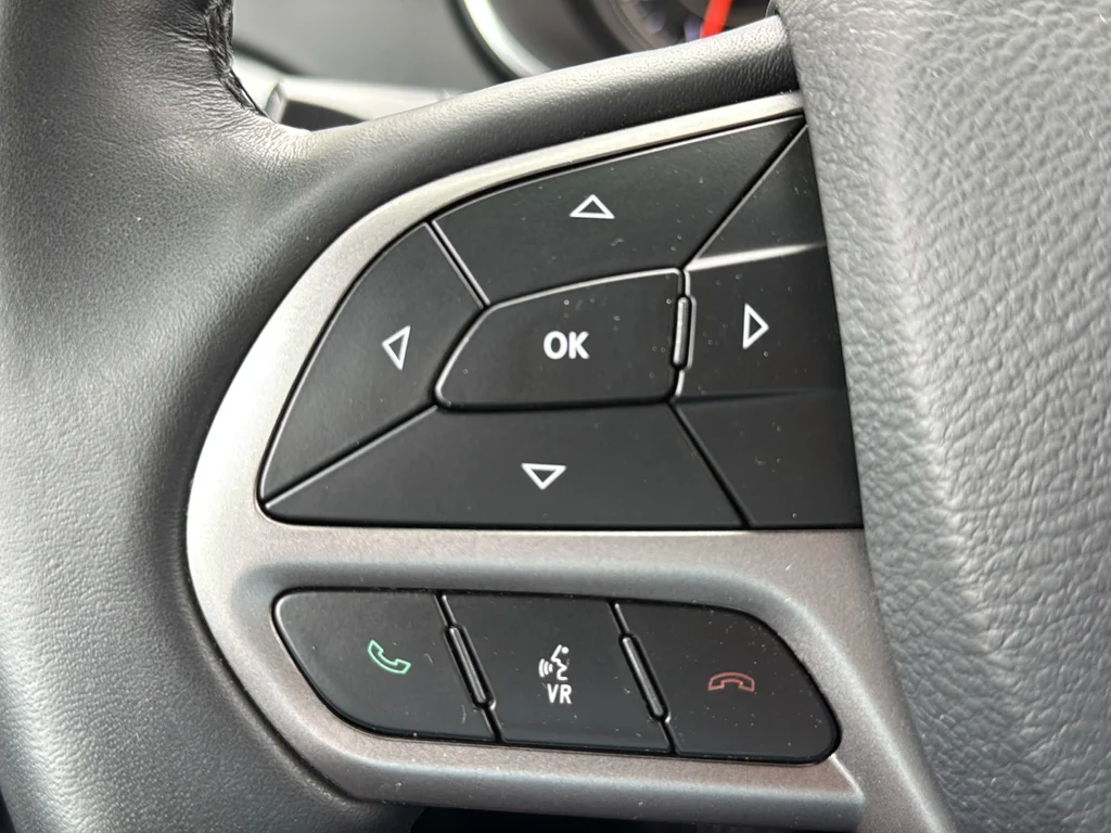 Used 2019 Black Jeep Overland image 30