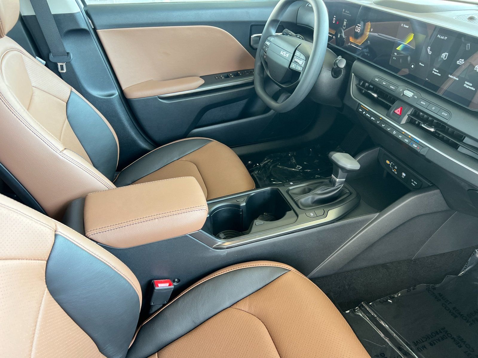New 2026 Snow White Pearl Kia LXS image 15