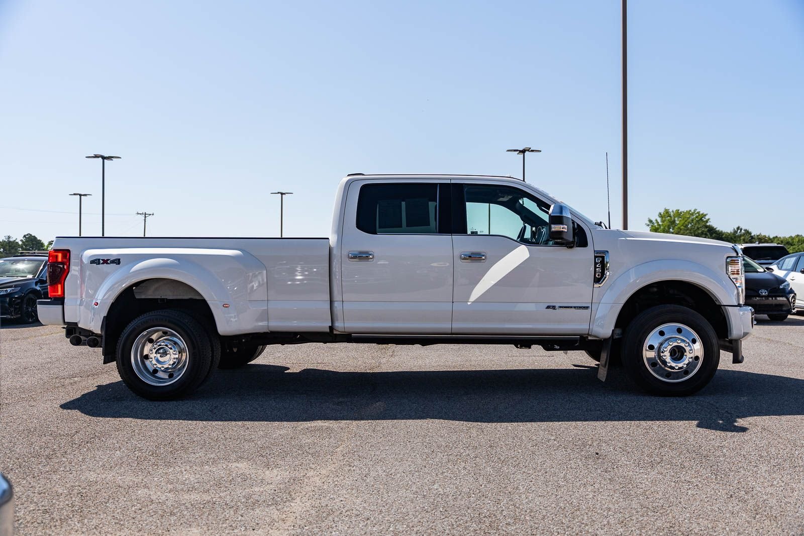 Certified Used 2022  Ford Platinum image 8