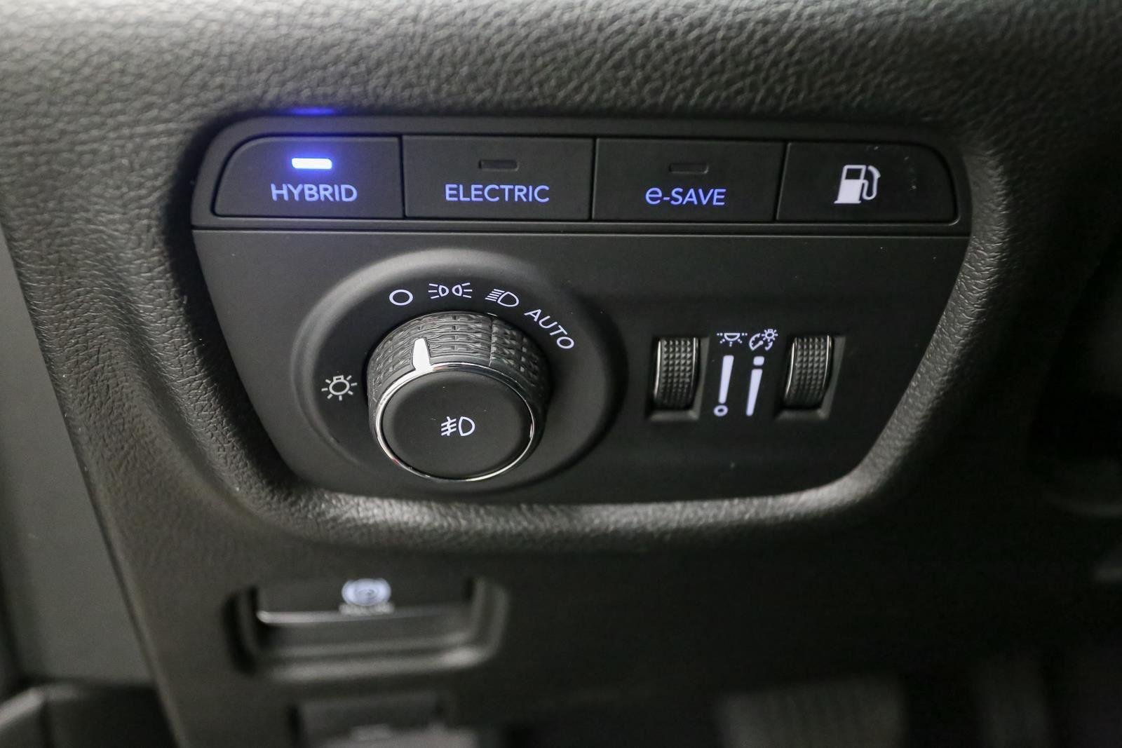 Used 2024 Velvet Red Pearlcoat Jeep LIMI image 42