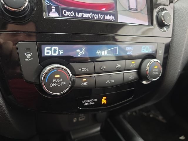 Used 2019 Red Nissan SL image 23