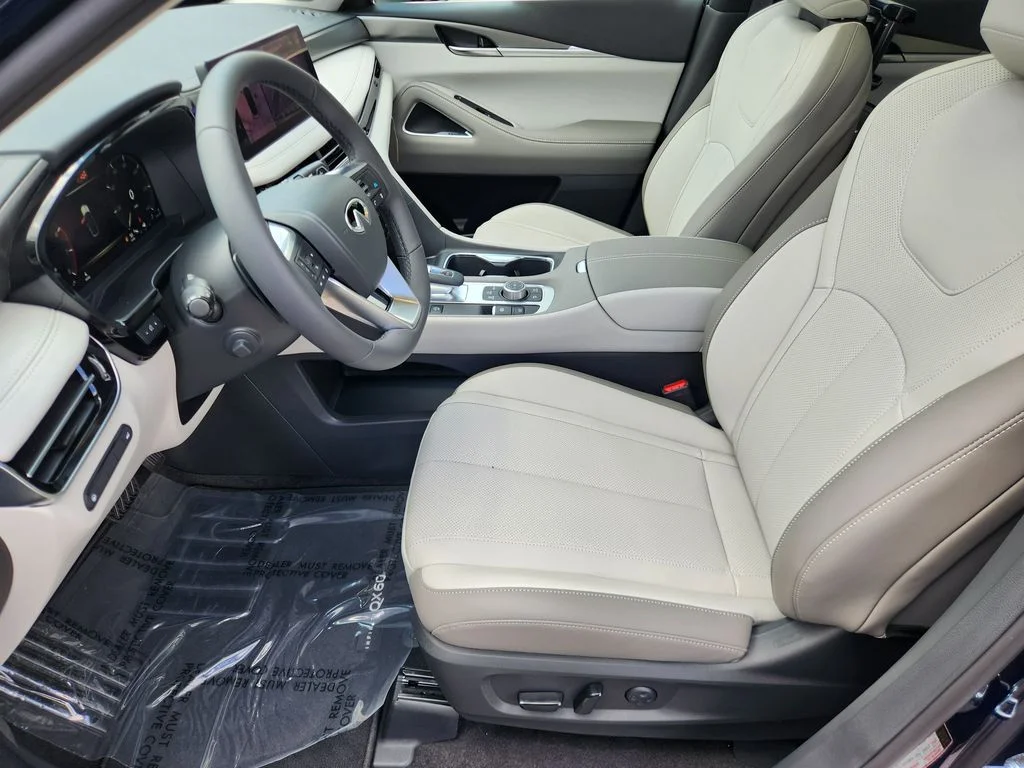 New 2027 GRAND BLUE INFINITI Luxe AWD image 11