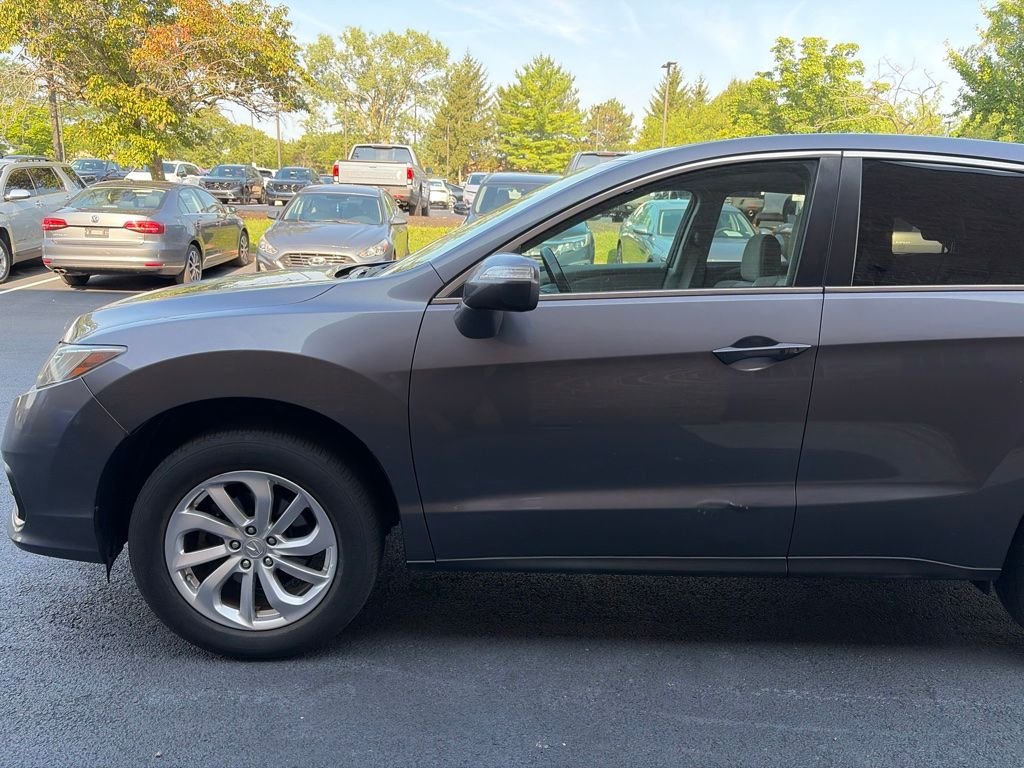 Used 2018 Modern Steel Metallic Acura  image 10