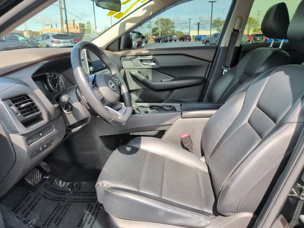 Used 2023 Black Nissan SV image 20