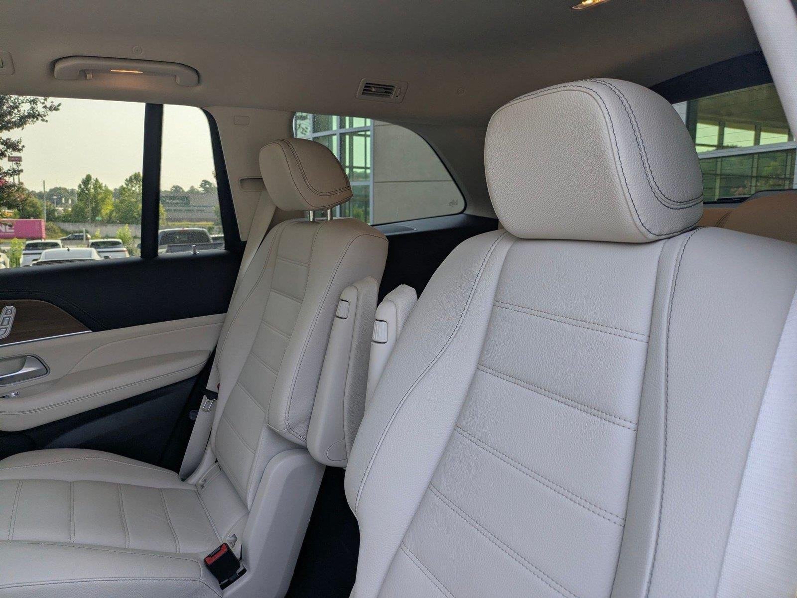 Used 2022 MANUFAKTUR Diamond White Bright Mercedes-Benz GLS 450 image 29