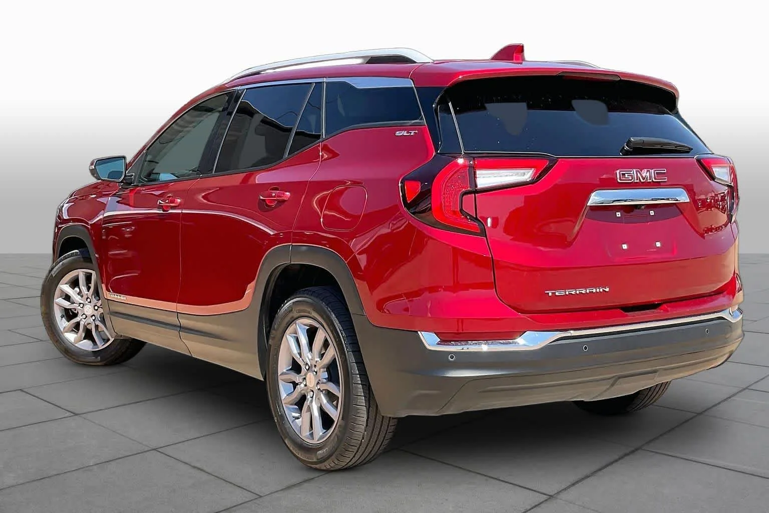 Certified Used 2023 VOLCANIC RED TINTCOAT GMC SLT image 12