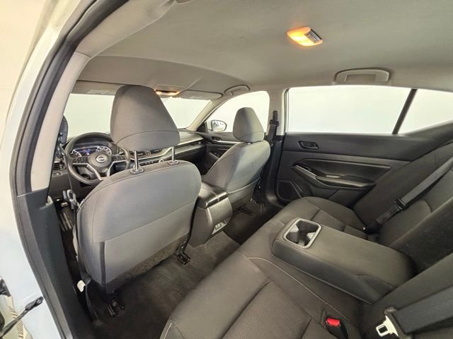 Used 2023 White Nissan 2.5 SV image 16