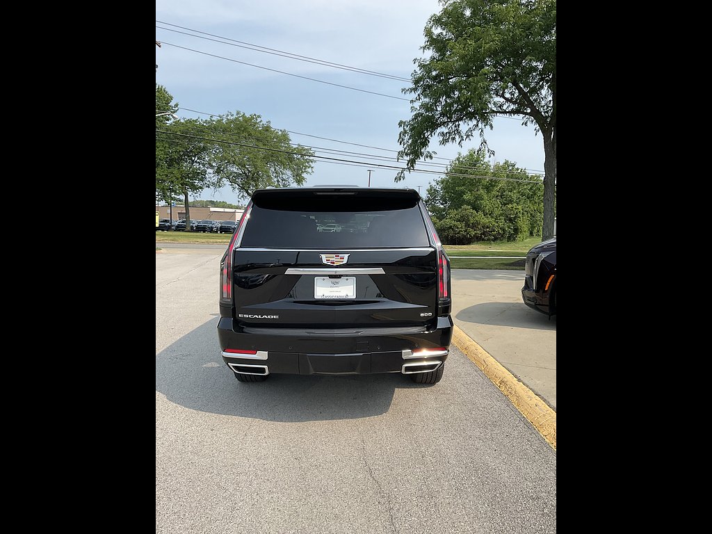 2026 Cadillac Escalade Luxury - Photo 4