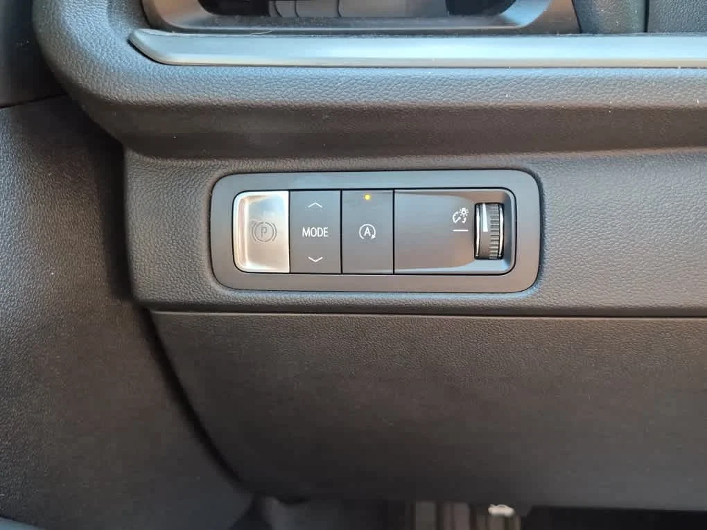 Certified Used 2025 Sterling Gray Metallic Chevrolet FWD LT image 18