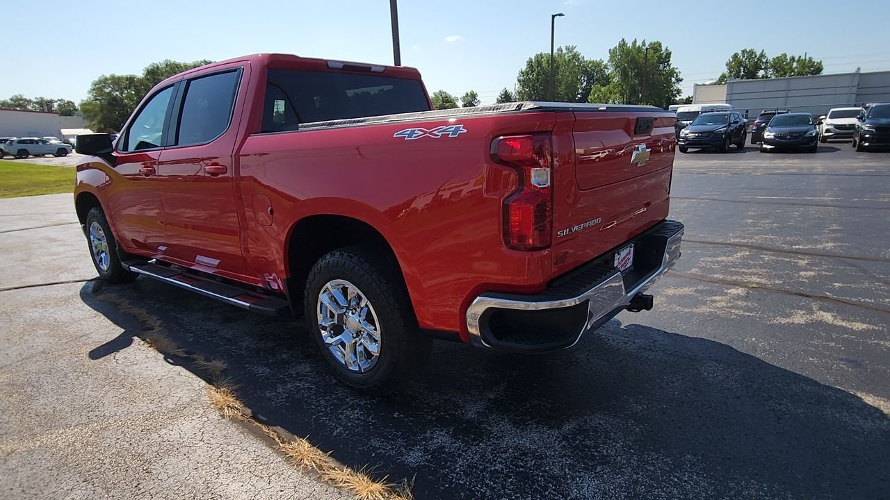 Used 2023 Red Chevrolet LT image 6