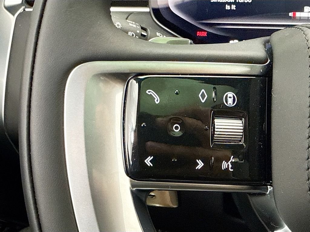 New 2026 Ostuni Pearl White Land Rover SE image 12