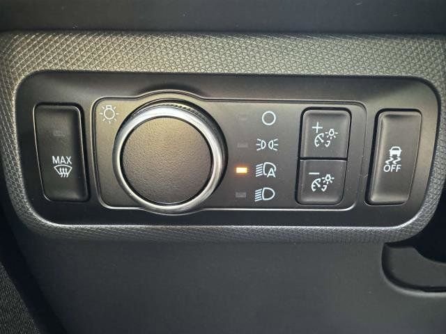 2025 Ford Mustang Mach-E Premium - Photo 17