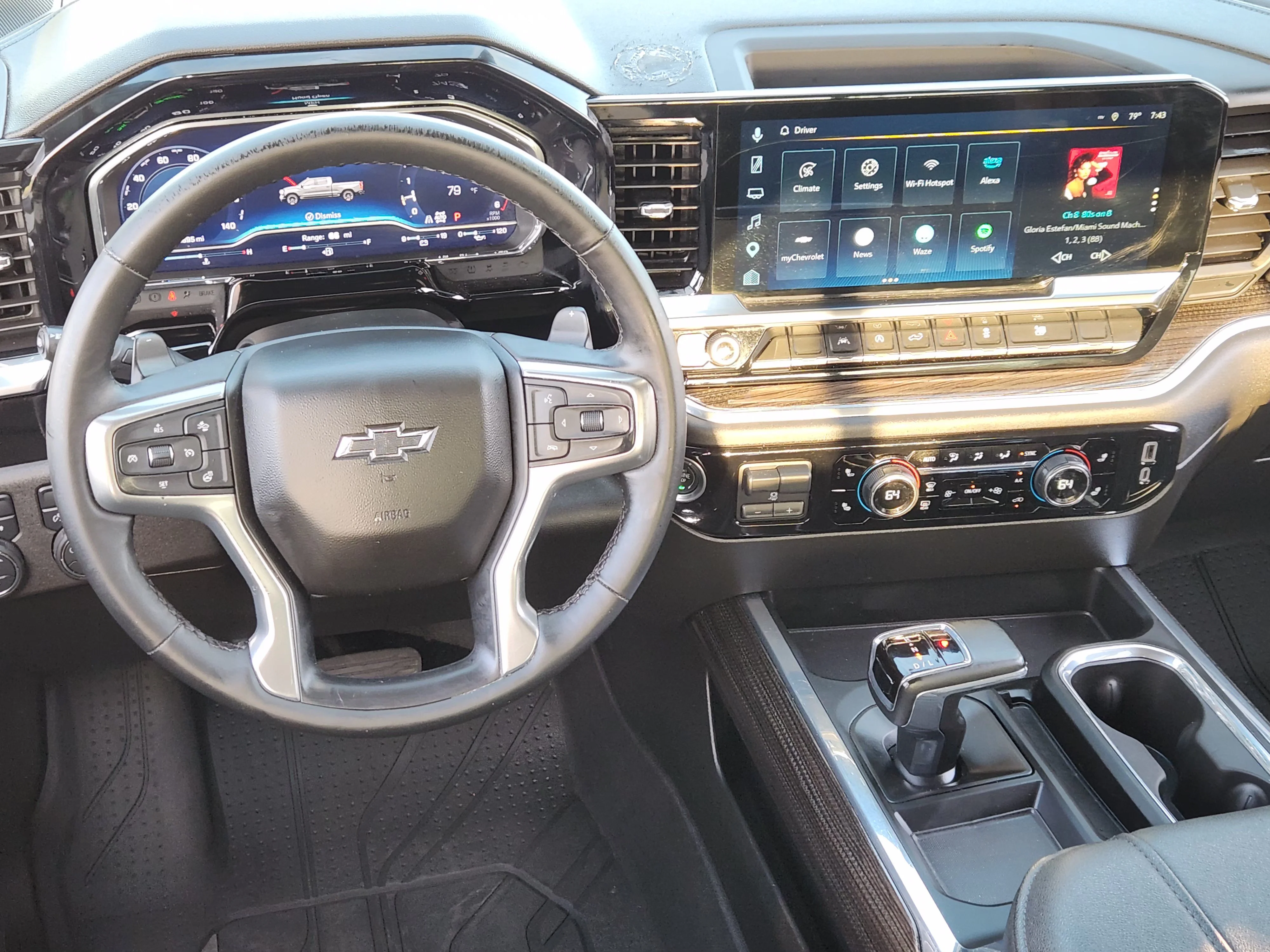 Used 2025 Sterling Gray Metallic Chevrolet RST image 27