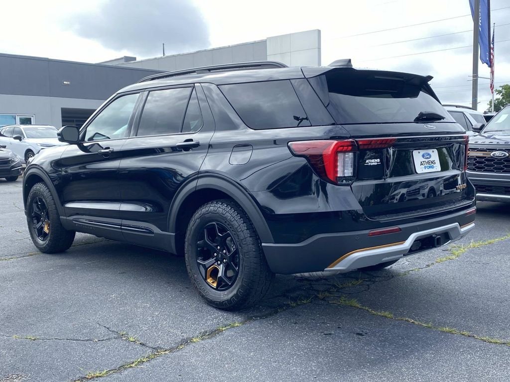 New 2026 Agate Black Metallic Ford Tremor® image 5